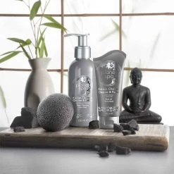 Avon Cosmetics Skincare Planet Spa Korean Charcoal Deep Cleansing Face Wash - 150ml