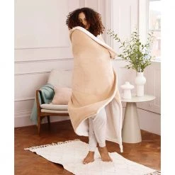 Avon Cosmetics Dreamscentz™ Scented Hooded Throw