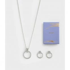 Avon Cosmetics Amara Gift Set Fashion