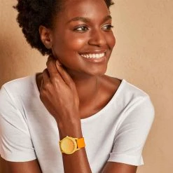 Avon Cosmetics Phoebe Watch New