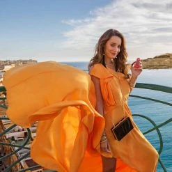 Far Away Original Eau De Parfum - 50ml 5 Far Away Original Eau De Parfum - 50ml