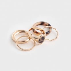 Avon Cosmetics Gifts Isabella Ring Set