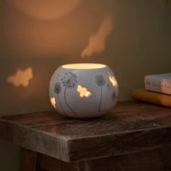 Avon Cosmetics Gifts Ceramic Bee Tealight Holder