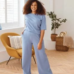 Avon Cosmetics Waffle Textured Lounge Set New