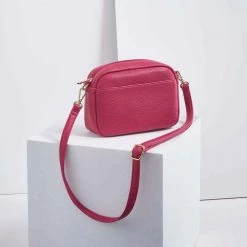 Avon Cosmetics Fashion Hanna Camera Bag