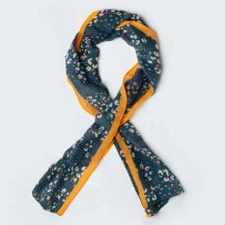 Avon Cosmetics Fashion Twill Animal Scarf