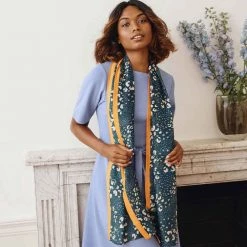 Avon Cosmetics Fashion Twill Animal Scarf