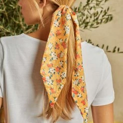 Avon Cosmetics Ariana Hair Scarf Set