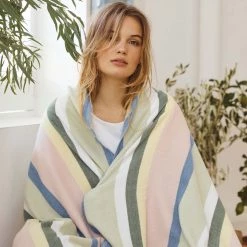 Avon Cosmetics New Outdoor Herringbone Throw