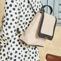 Avon Cosmetics Carmella 2 In 1 Backpack New