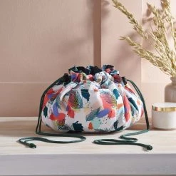 Avon Cosmetics Willow Drawstring Make-up Bag New